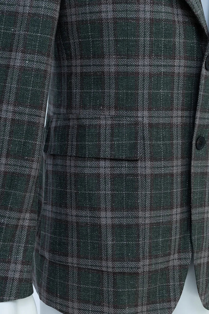 Close-up of a plaid patterned fabric on a suit jacket. custom suits Washington dc