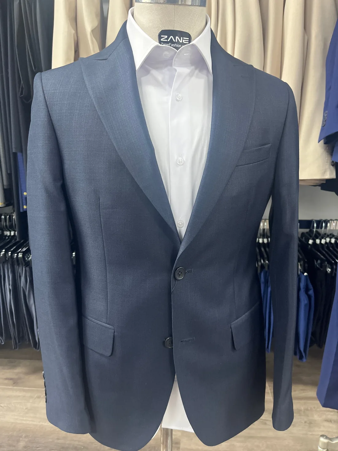 Local Tailor vs Online Made to Measure